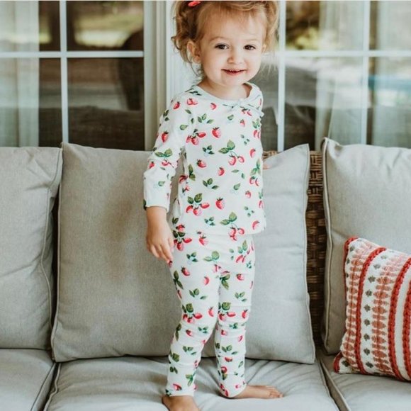 NWT SweetHoney Sweet Strawberry Dreamer 2 Piece 2T
